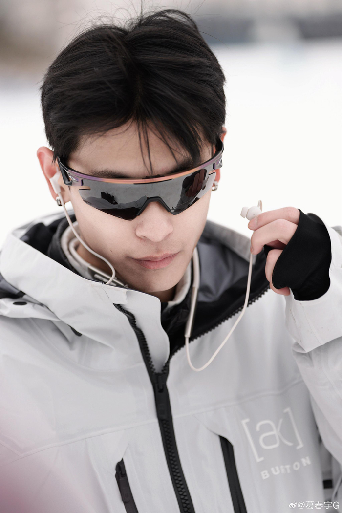 葛春宇奥运首秀失利，坦言紧张与伤痛影响发挥|AC米兰|米兰冬奥会|冬奥会|资格赛|单板滑雪_新浪体育_新浪新闻